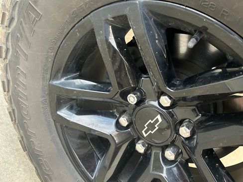 Used 2019 Chevrolet Silverado 1500 LT Trail Boss w/ Convenience Package image 14