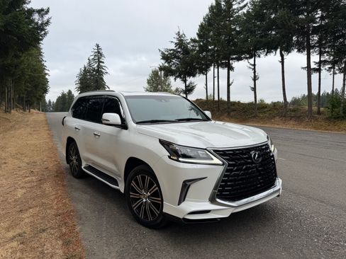 Used 2017 Lexus LX 570 4WD image 1