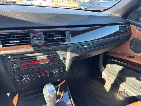 Used 2012 BMW 328i Convertible image 15