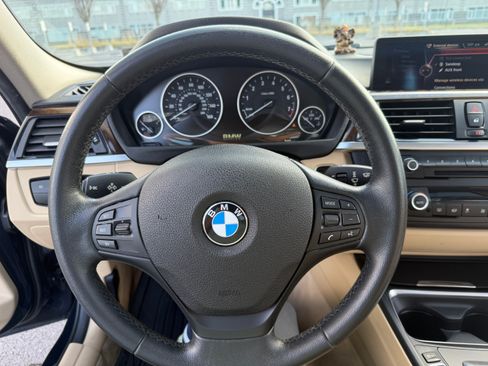Used 2015 BMW 320i Sedan RWD image 12