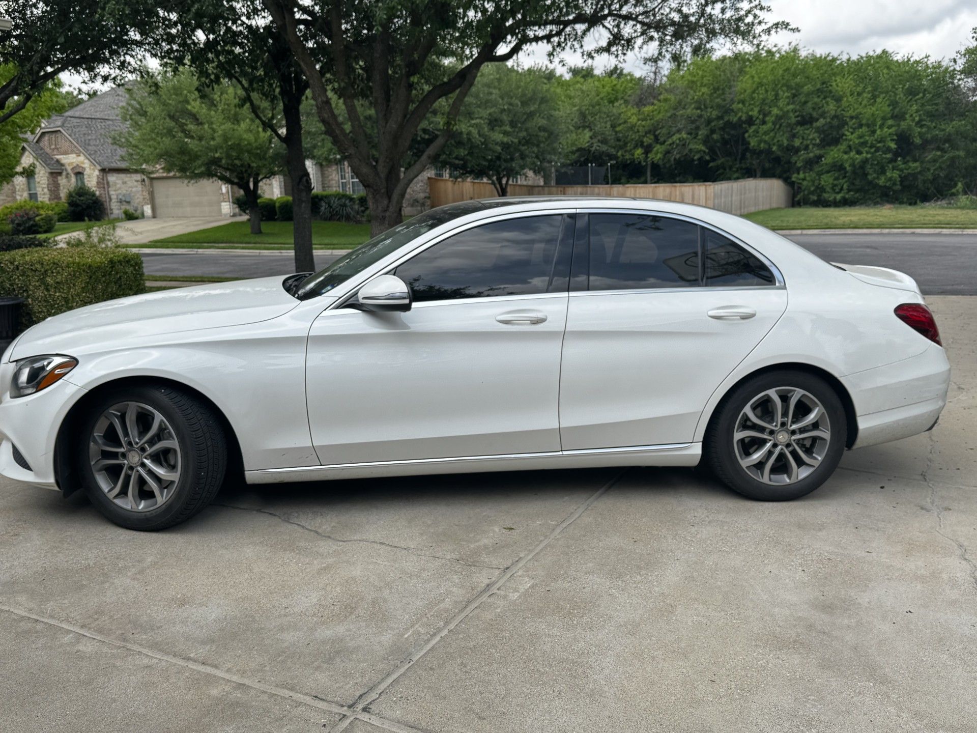 Used 2016 Mercedes-Benz C 300 Sedan image 2