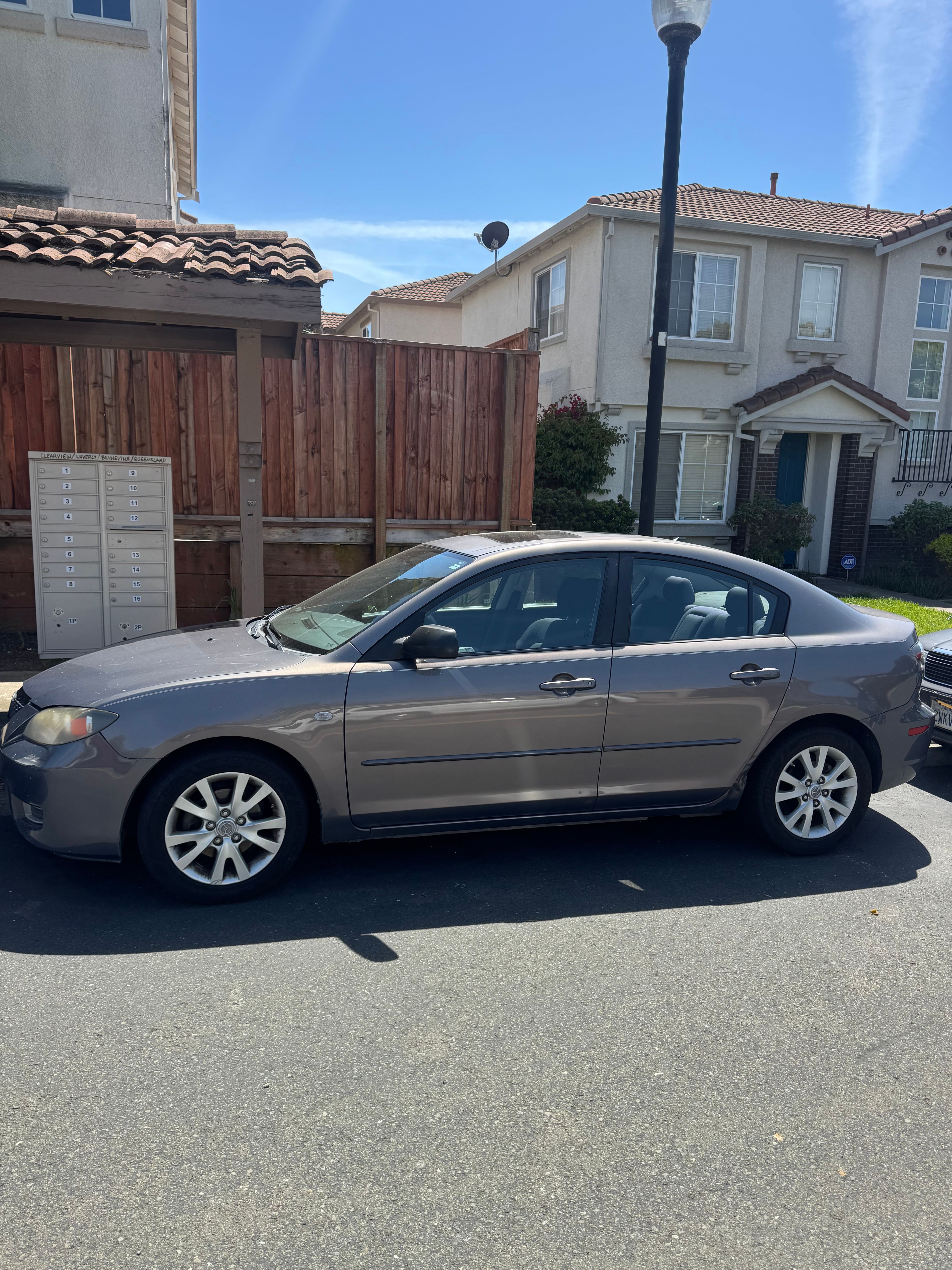 Used 2007 MAZDA MAZDA3 i Touring FWD image 5