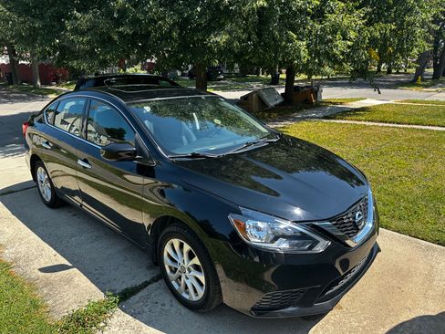 Used 2016 Nissan Sentra SV w/ Driver's Assist Package FWD image 5