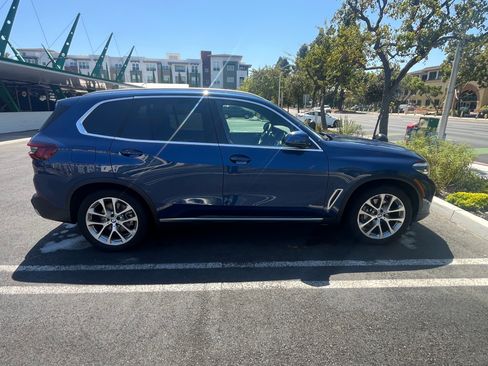 Used 2023 BMW X5 xDrive40i w/ Premium Package AWD/4WD image 13
