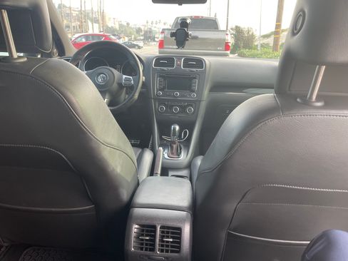 Used 2011 Volkswagen Golf 4-Door image 14