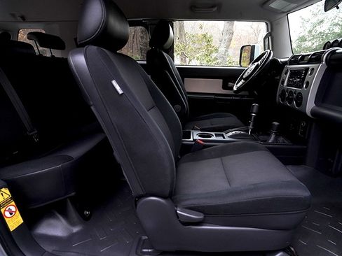 Used 2007 Toyota FJ Cruiser 4WD image 19