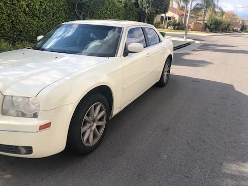 Used 2007 Chrysler 300 Touring L image 5