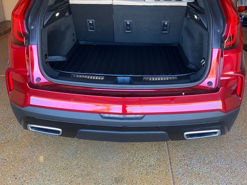 Used 2024 Cadillac XT4 Premium Luxury w/ Cold Weather Package image 6