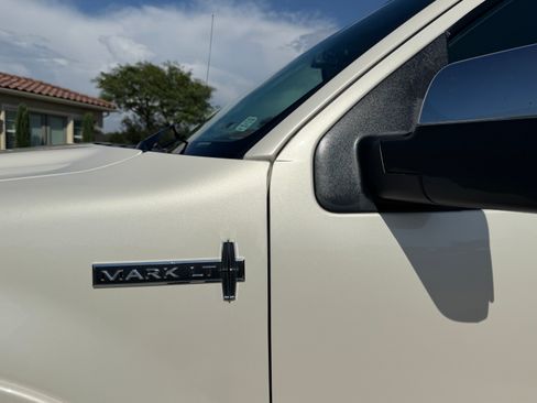 Used 2007 Lincoln Mark LT 4x4 image 17