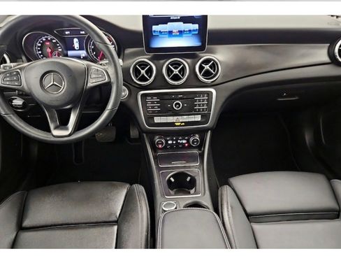 Used 2019 Mercedes-Benz CLA 250 image 1
