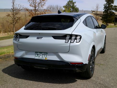 Used 2022 Ford Mustang Mach-E GT image 12