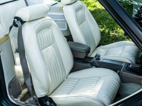 Used 1992 Ford Mustang LX image 17