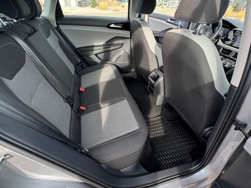 Used 2024 Volkswagen Taos S image 12