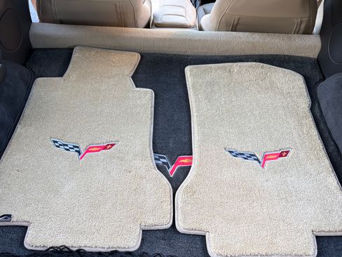 Used 2007 Chevrolet Corvette Coupe w/ Preferred Equipment Group RWD image 29
