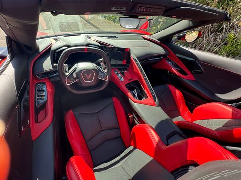 Used 2024 Chevrolet Corvette Stingray Preferred Conv w/ Z51 Performance Package image 6