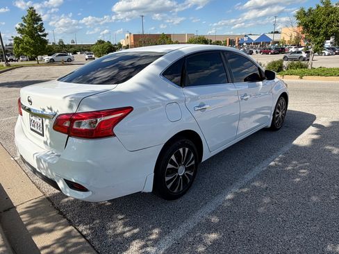 Used 2017 Nissan Sentra S FWD image 5