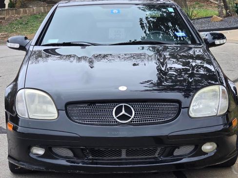 Used 2001 Mercedes-Benz SLK 320 image 2