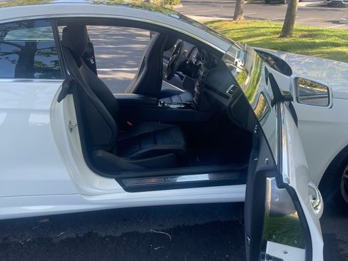 Used 2016 Mercedes-Benz E 400 Coupe image 13