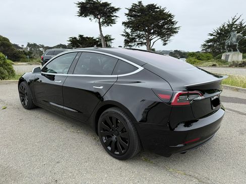 Used 2018 Tesla Model 3 Long Range AWD/4WD image 4