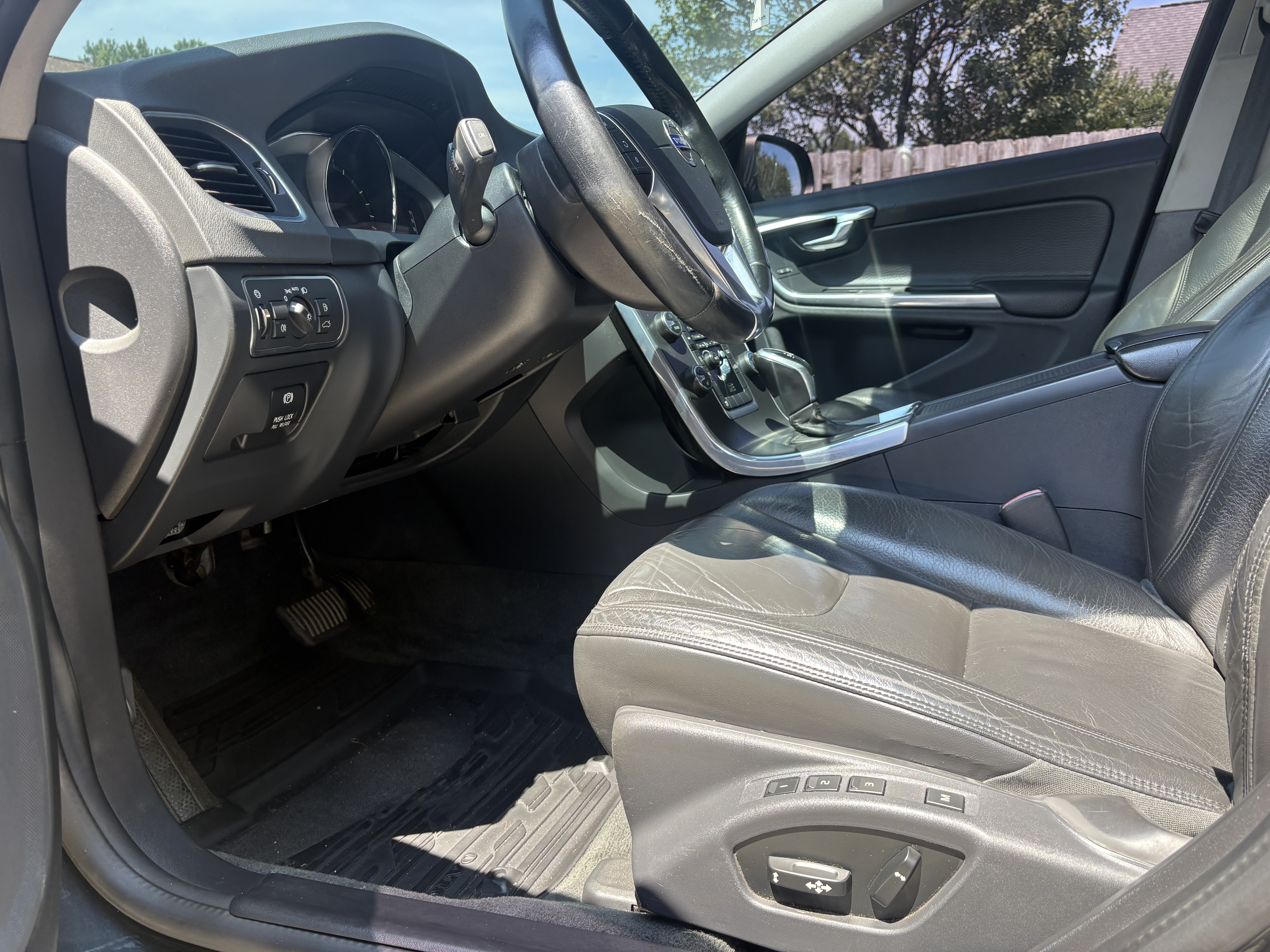 Used 2014 Volvo S60 T5 AWD/4WD image 9