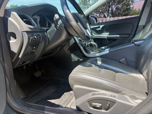 Used 2014 Volvo S60 T5 AWD/4WD image 9