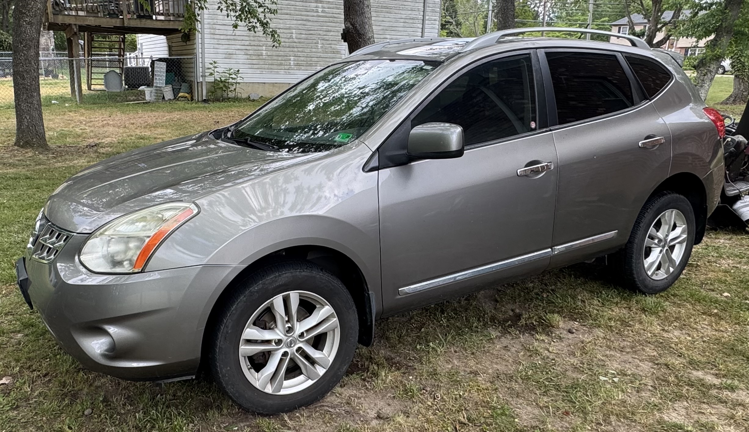 Used 2012 Nissan Rogue SV w/ Premium Pkg AWD/4WD image 1