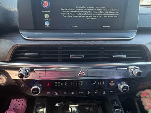 Used 2022 Kia Telluride SX w/ SX Prestige Package image 16