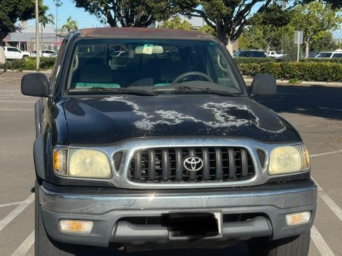 Used 2004 Toyota Tacoma PreRunner image 1