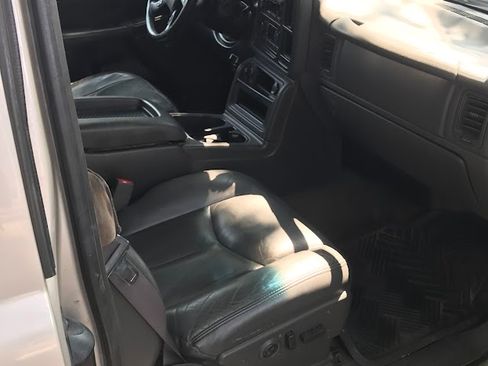Used 2005 GMC Sierra 1500 SLT w/ Light Duty Power Package AWD/4WD image 5