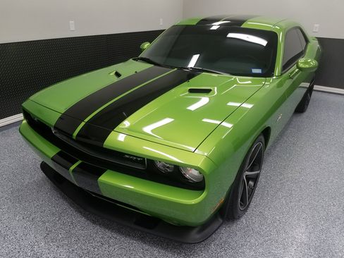Used 2011 Dodge Challenger SRT8 w/ Green w/Envy Group image 5