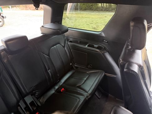 Used 2021 Ford Expedition Limited image 15