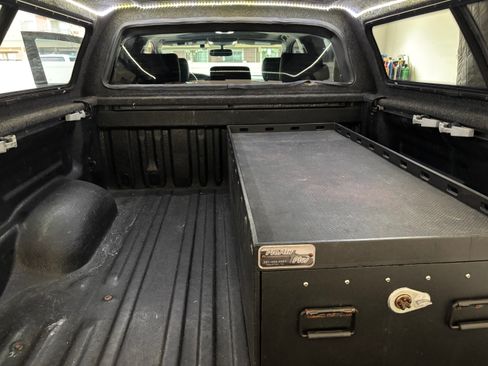 Used 2010 Toyota Tundra Limited AWD/4WD image 14
