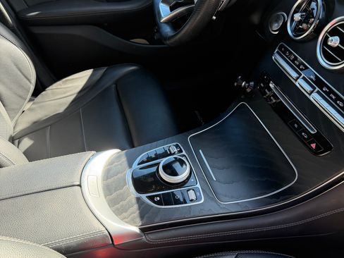 Used 2019 Mercedes-Benz GLC 300 4MATIC Coupe image 8