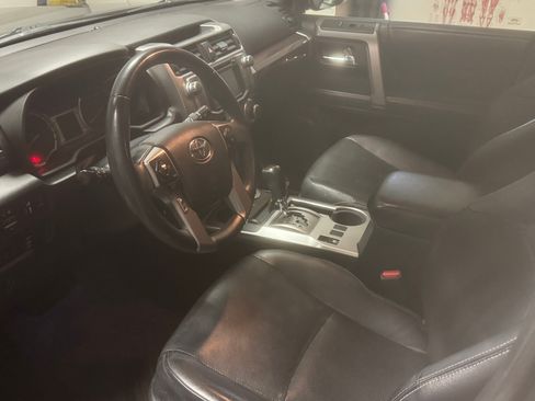Used 2014 Toyota 4Runner Limited image 11