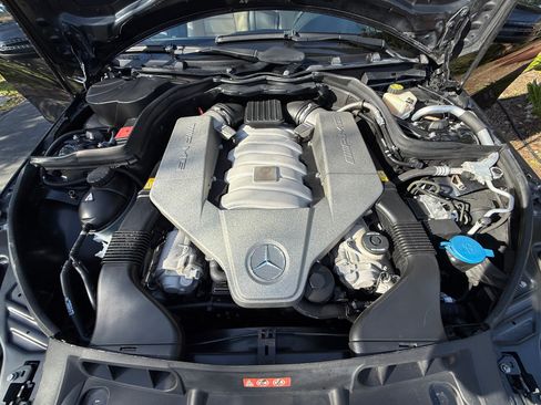 Used 2010 Mercedes-Benz C 63 AMG Sedan image 19