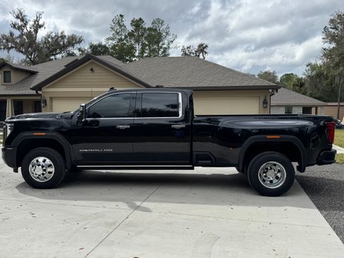 Used 2024 GMC Sierra 3500 Denali Ultimate image 1