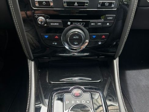 Used 2014 Jaguar XK Coupe RWD image 9
