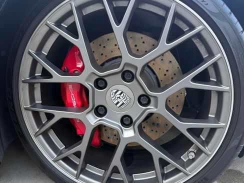 Used 2020 Porsche 911 Carrera S image 18