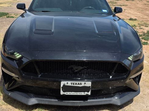 Used 2019 Ford Mustang GT Premium w/ GT Performance Package RWD image 8