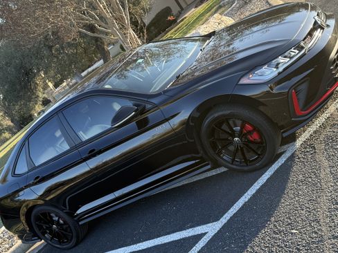 Used 2025 Volkswagen Jetta GLI Autobahn image 4