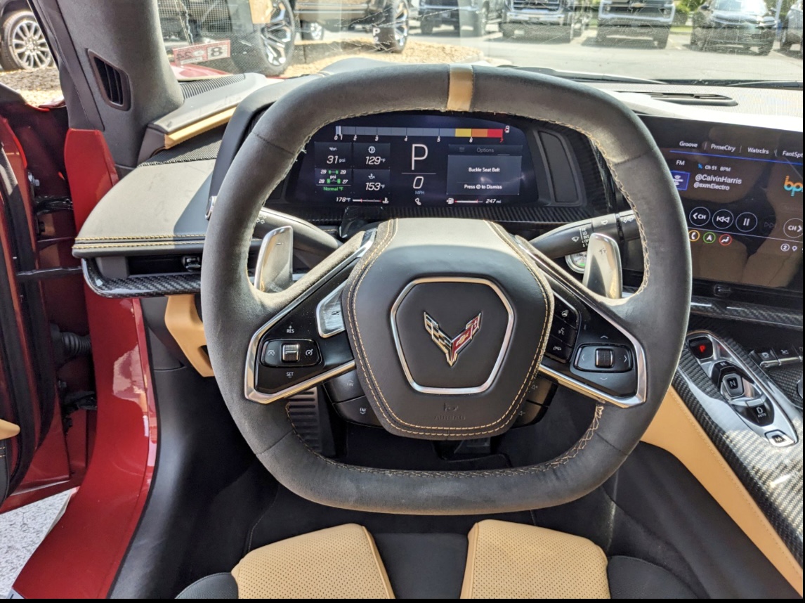 Used 2022 Chevrolet Corvette Stingray Premium Conv w/ Z51 Performance Package RWD image 21
