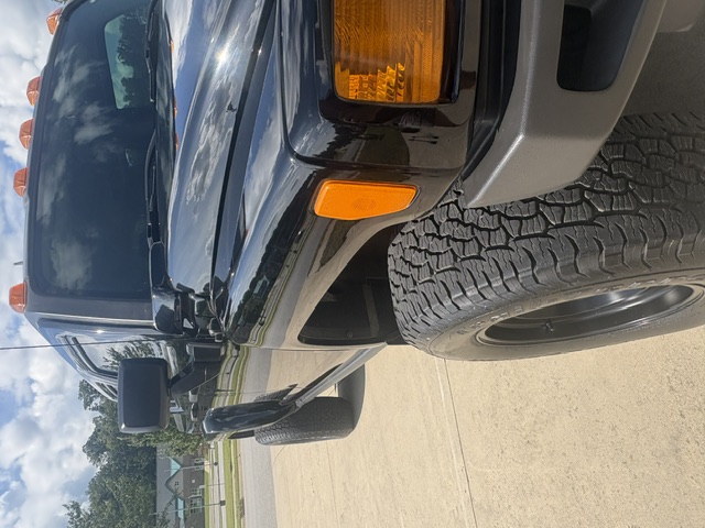 Used 2009 HUMMER H3T AWD/4WD image 6
