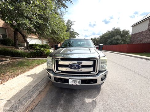 Used 2016 Ford F250 Lariat w/ Lariat Ultimate Package AWD/4WD image 1