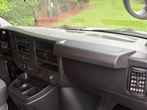 Used 2015 Chevrolet Express 3500 LT w/ LT Preferred Equipment Group RWD image 13