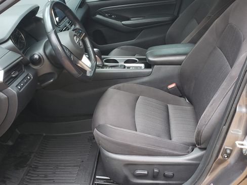 Used 2020 Nissan Altima 2.5 SV image 13