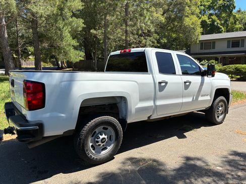 Used 2019 Chevrolet Silverado 2500 W/T AWD/4WD image 4