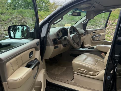 Used 2015 Nissan Armada Platinum AWD/4WD image 5
