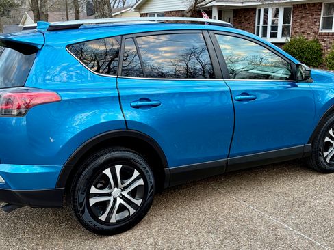 Used 2017 Toyota RAV4 LE image 20