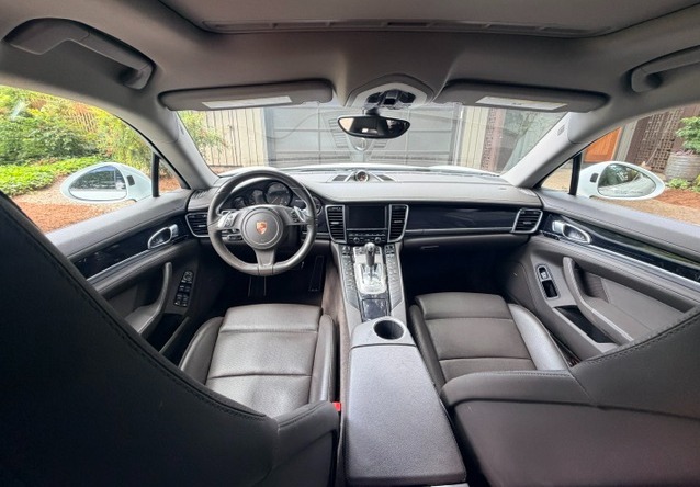 Used 2015 Porsche Panamera 4 AWD/4WD image 7