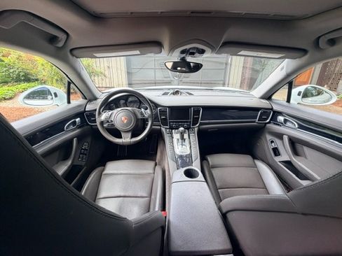 Used 2015 Porsche Panamera 4 AWD/4WD image 7
